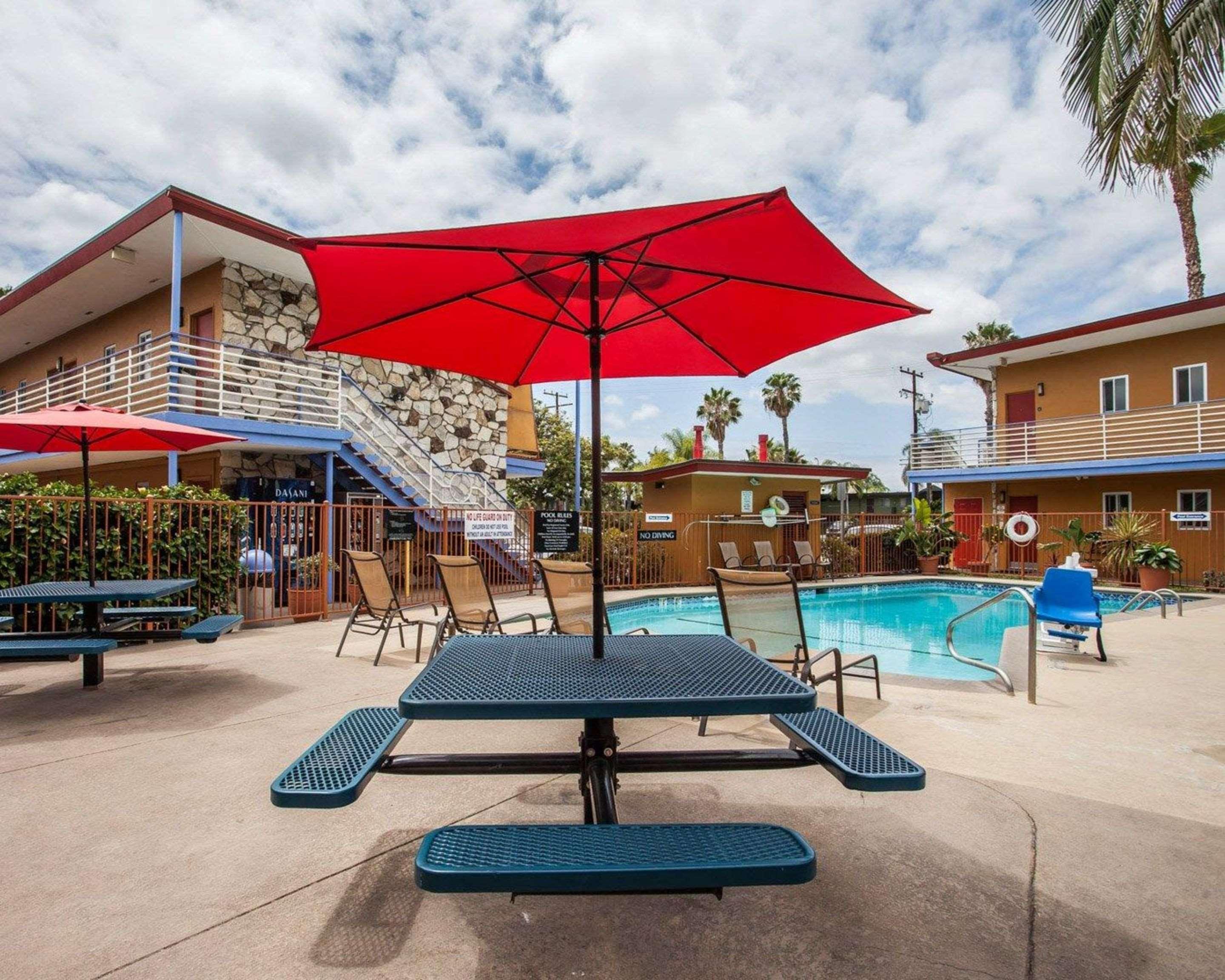 Quality Inn & Suites Anaheim At The Park Dış mekan fotoğraf