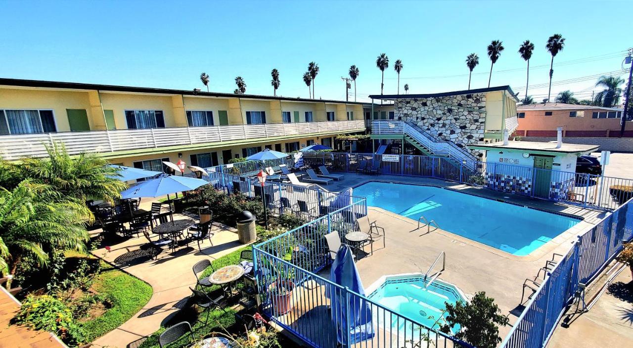 Quality Inn & Suites Anaheim At The Park Dış mekan fotoğraf