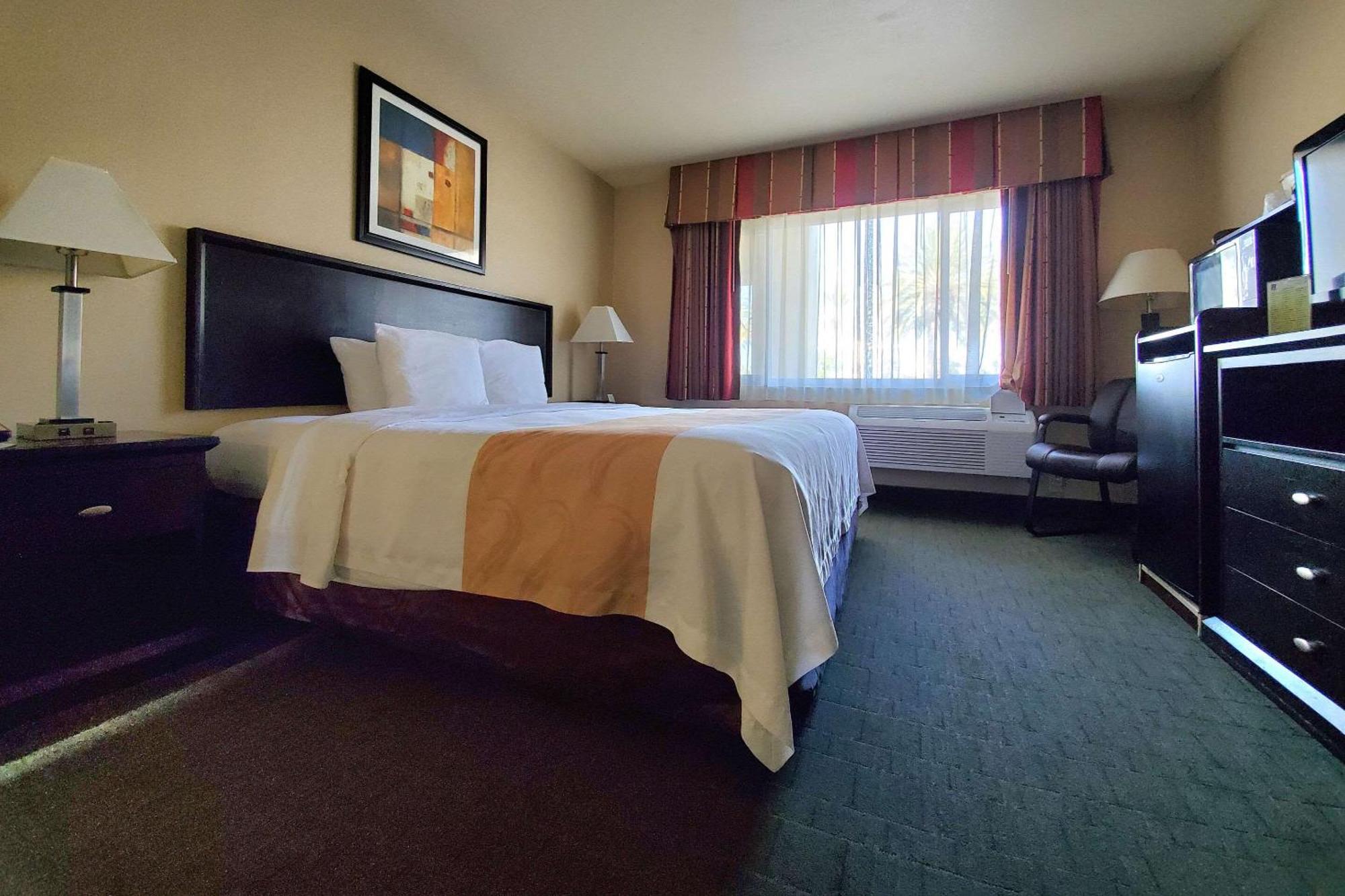 Quality Inn & Suites Anaheim At The Park Dış mekan fotoğraf