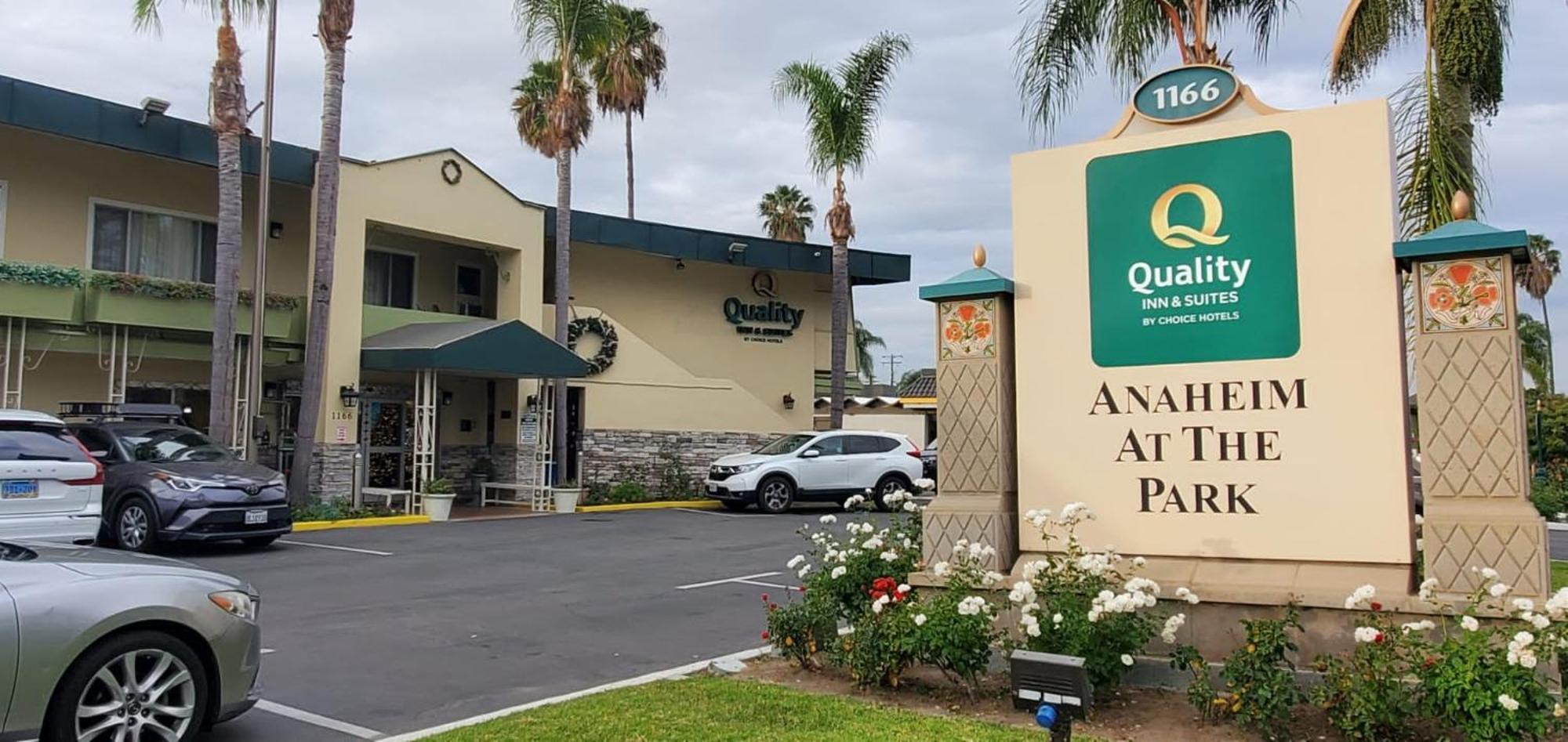 Quality Inn & Suites Anaheim At The Park Dış mekan fotoğraf