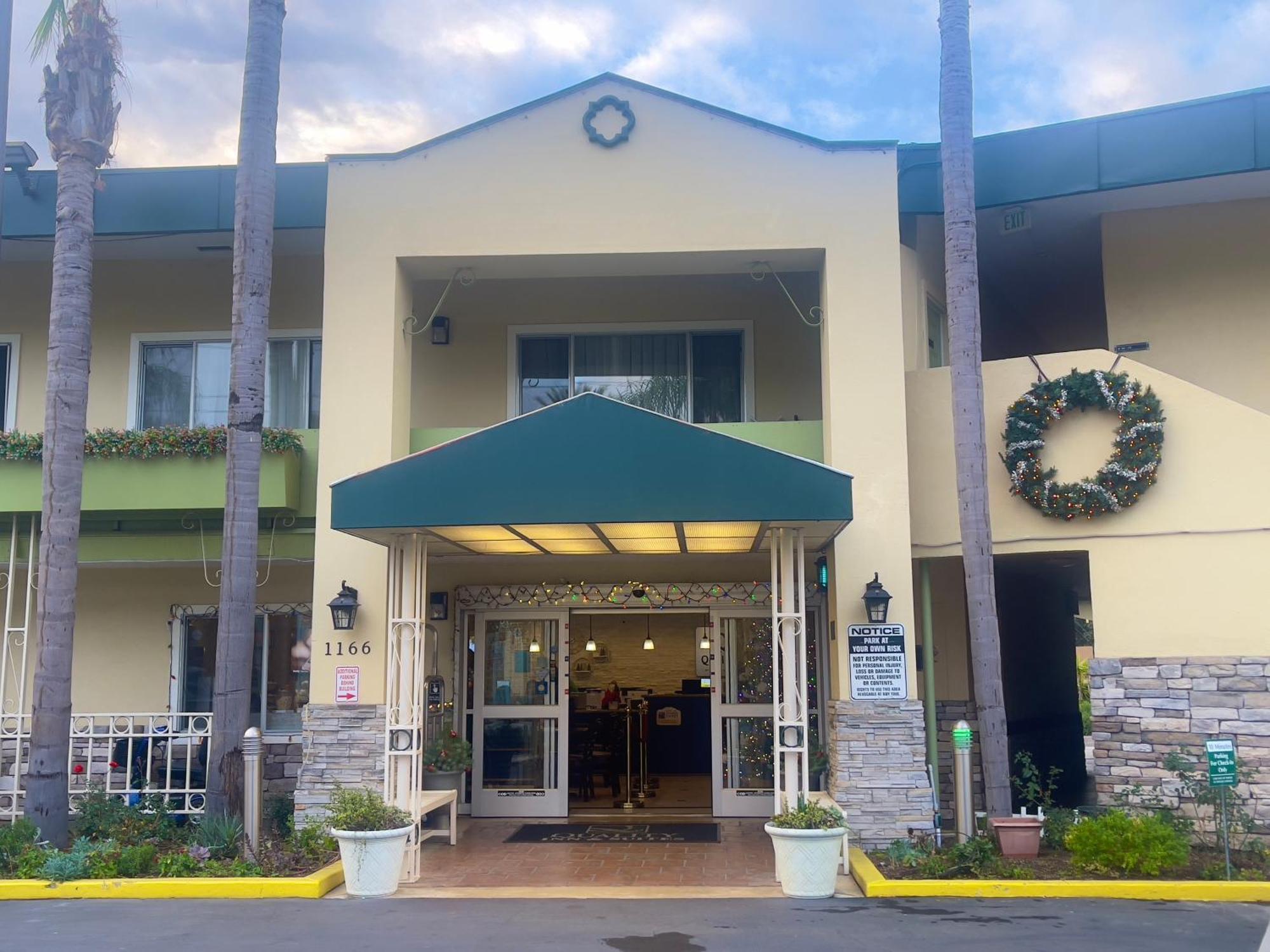 Quality Inn & Suites Anaheim At The Park Dış mekan fotoğraf